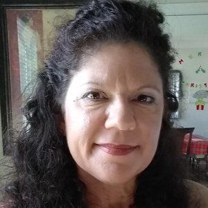 Meet your Posher, Lainie